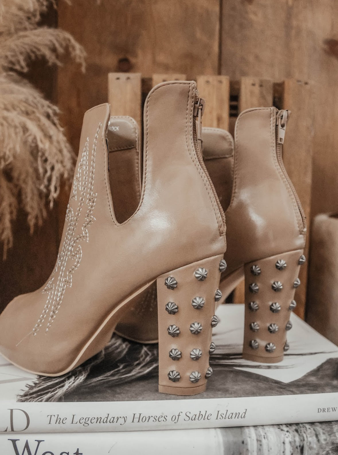 THE RIVER ROCK BOOTIE