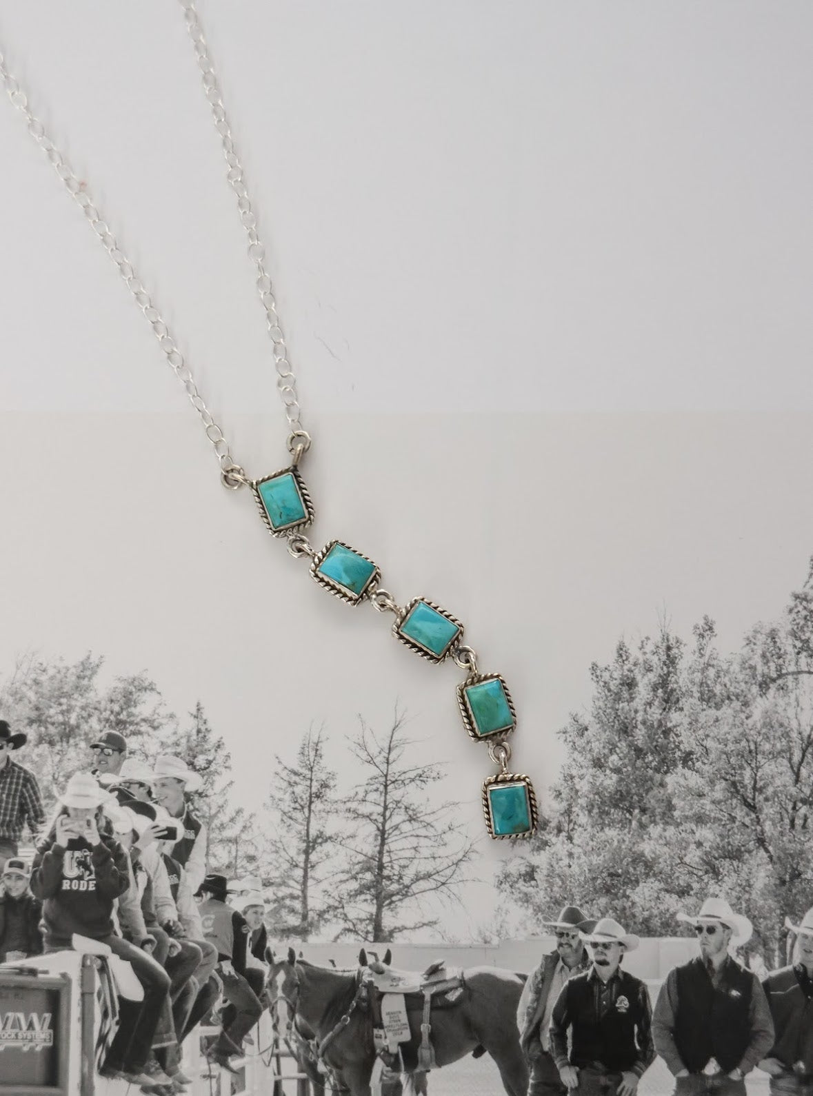 THE DUTTON NECKLACE