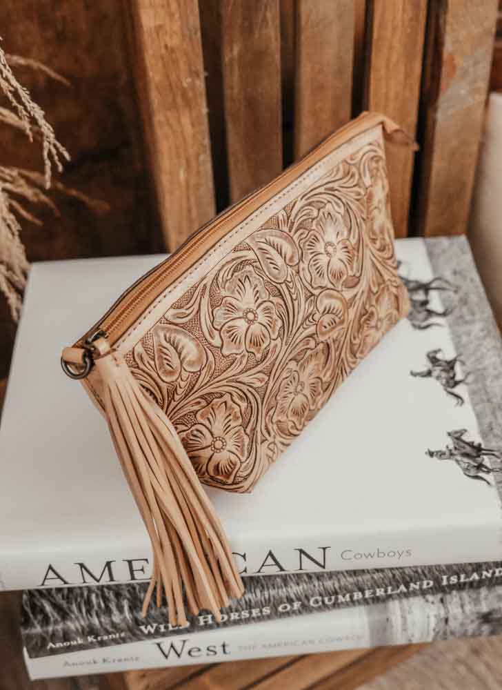 THE SELAH MAKEUP POUCH