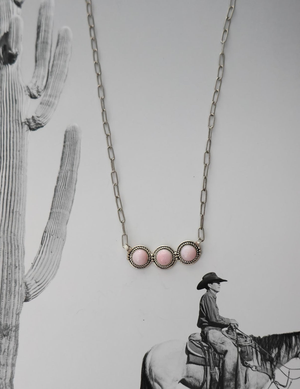 THE STEVI NECKLACE