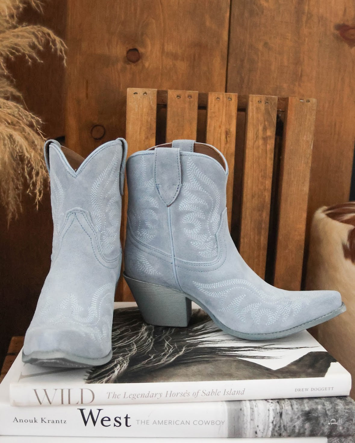 ARIAT CHANDLER WESTERN BOOT- BABY BLUE