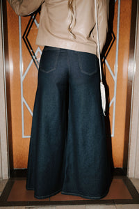 ARIAT HIGH RISE JAZMINE SUPER WIDE JEANS