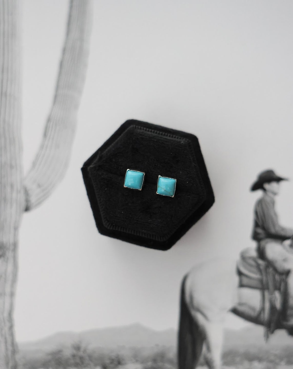 THE CHANDLER STUD EARRINGS