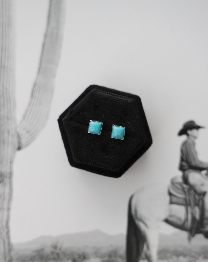 THE CHANDLER STUD EARRINGS