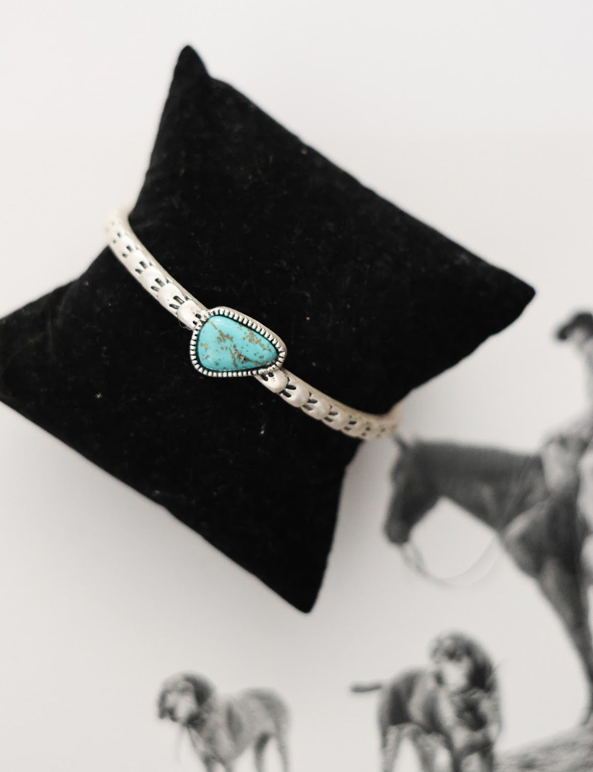 THE LAINEY CUFF