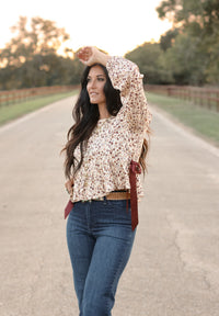 THE DAISY TOP