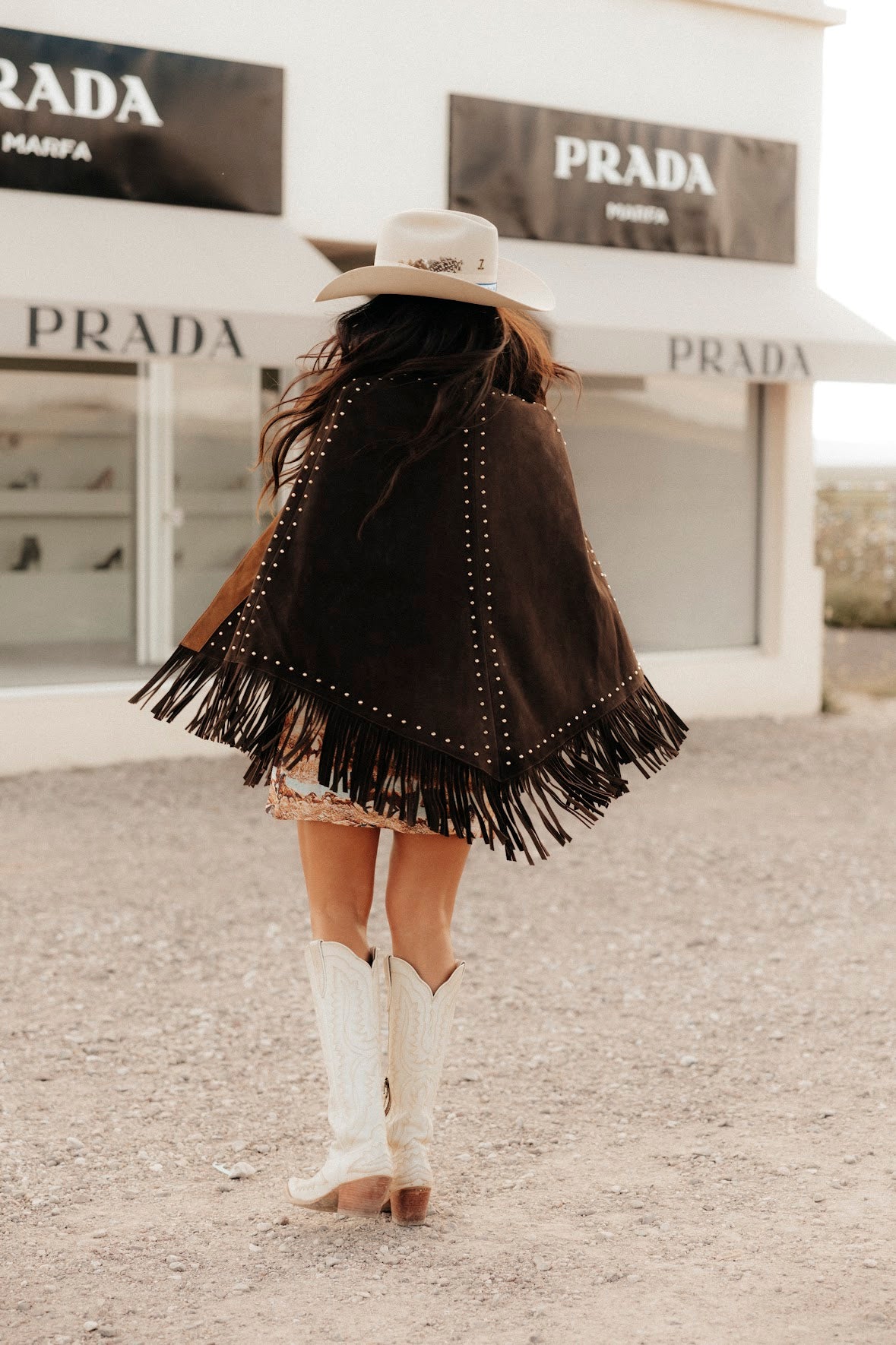 SHADES OF CHOCOLATE CAPE