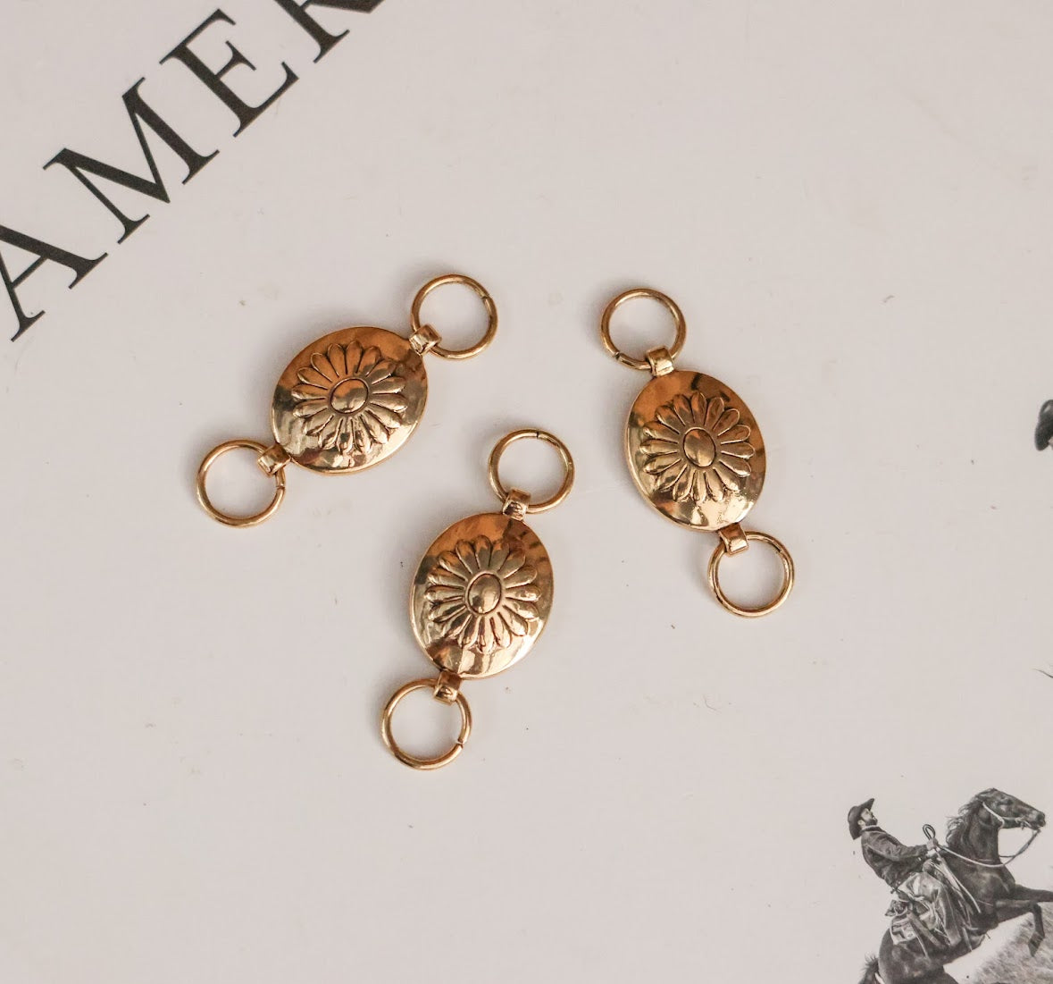 THE CHANDELIER SCARF SLIDE