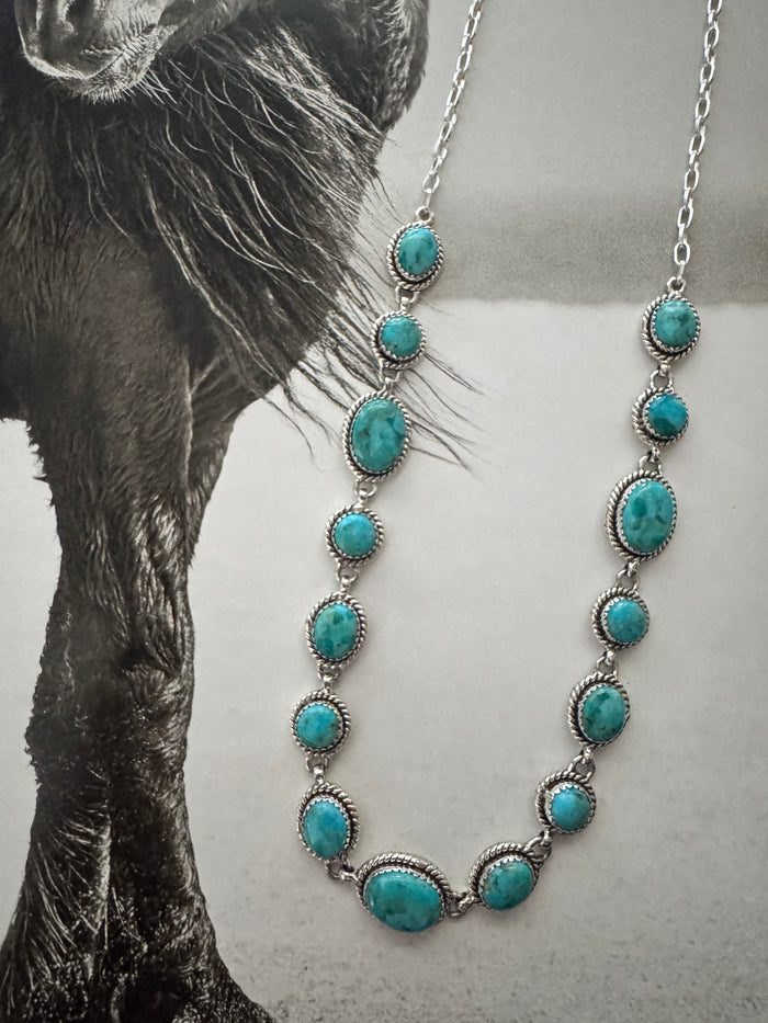 THE HAILEY NECKLACE