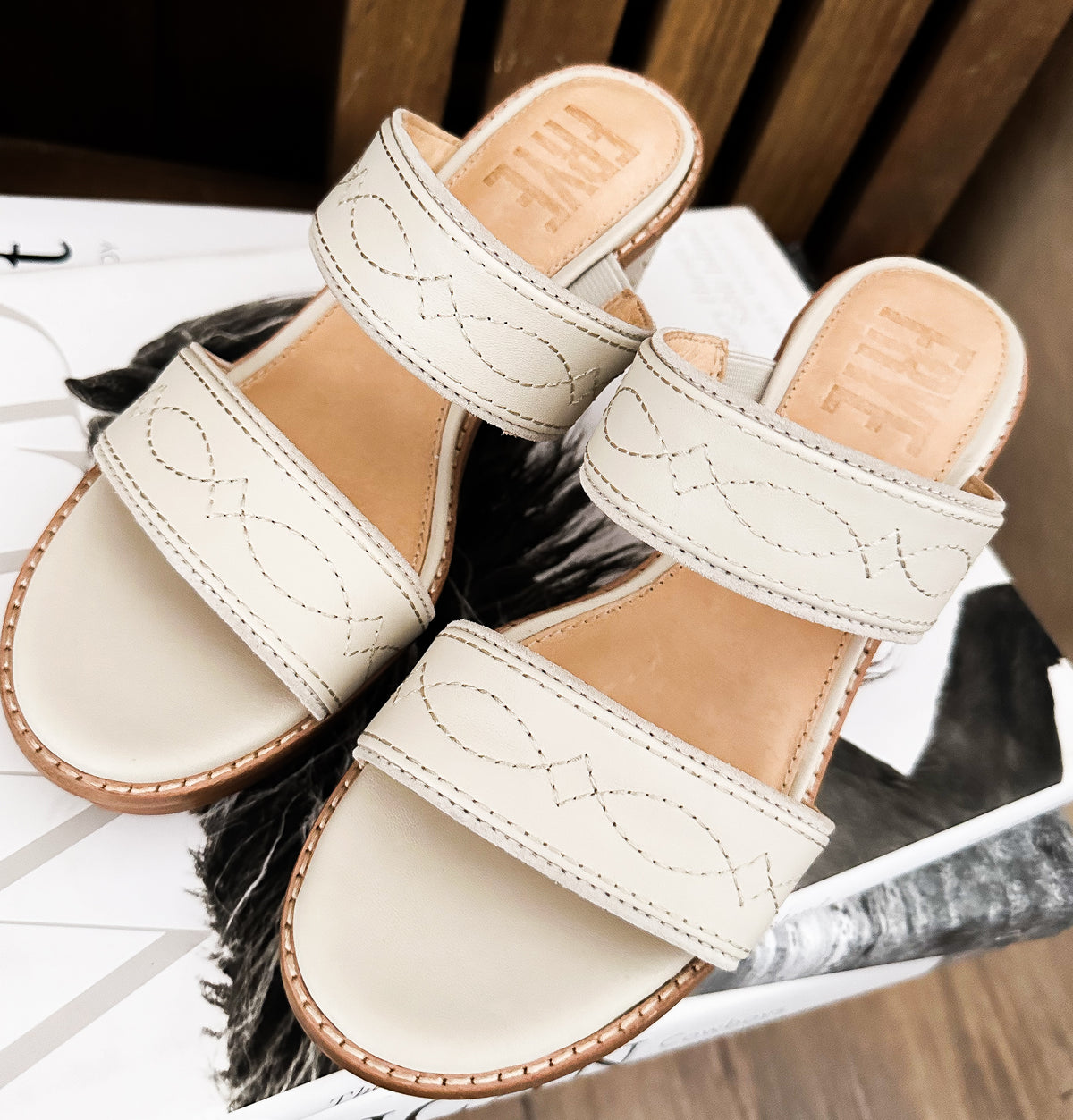 THE PIPA WOODSTOCK PLATFORM SANDAL