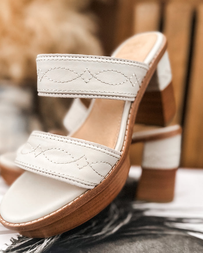 THE PIPA WOODSTOCK PLATFORM SANDAL