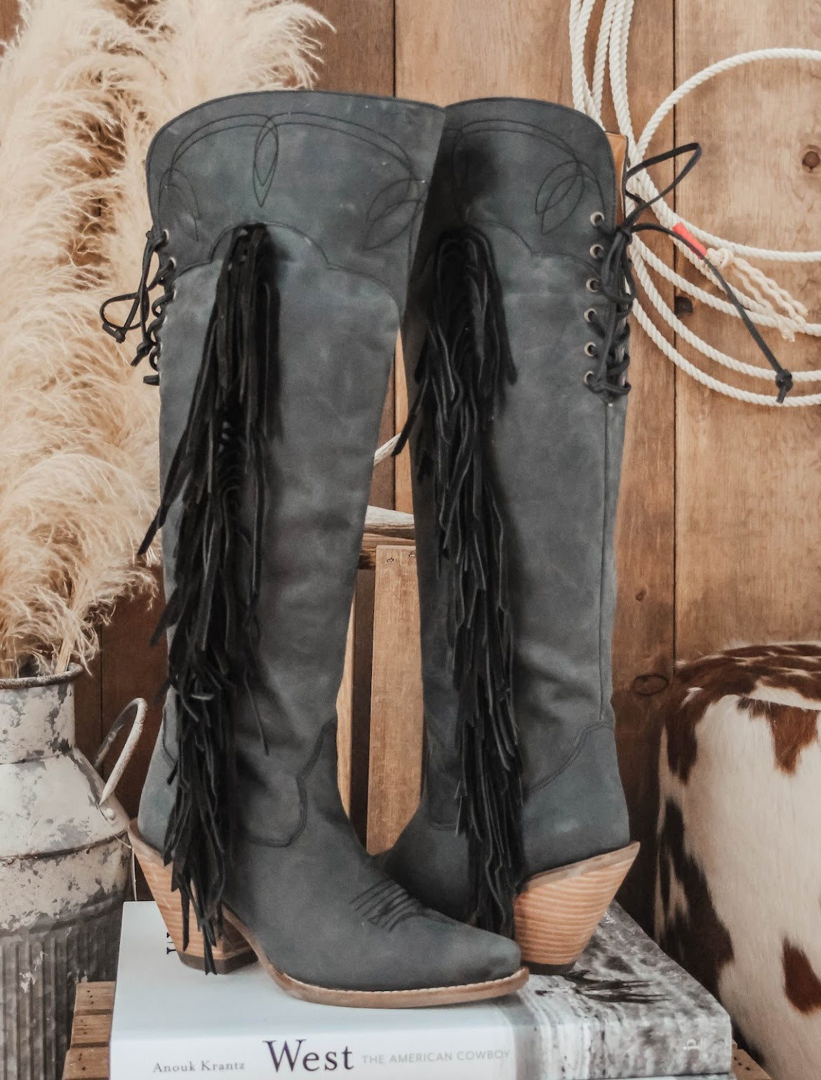 DINGO SKY HIGH LEATHER BOOT-BLACK