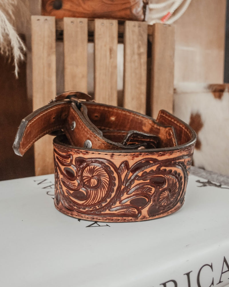 DOUBLE J SADDLERY VINTAGE COGNAC TOOLED BELT – 7 Bar Boutique display picture 1