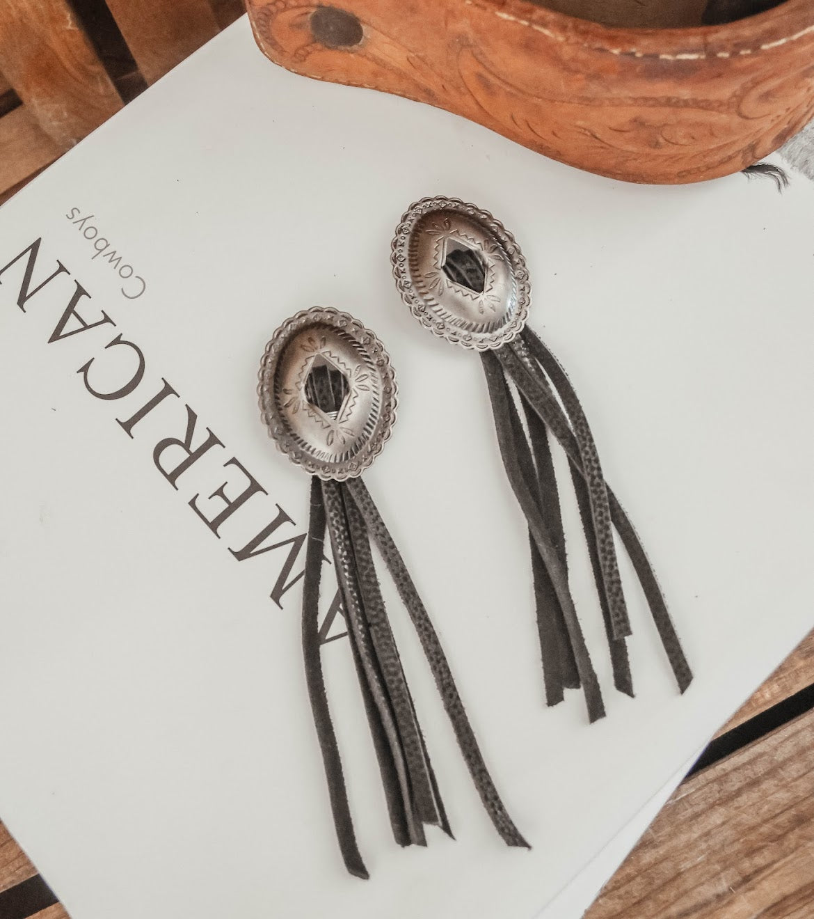 DOUBLE J SADDLERY VESTIGE EARRINGS - BLACK
