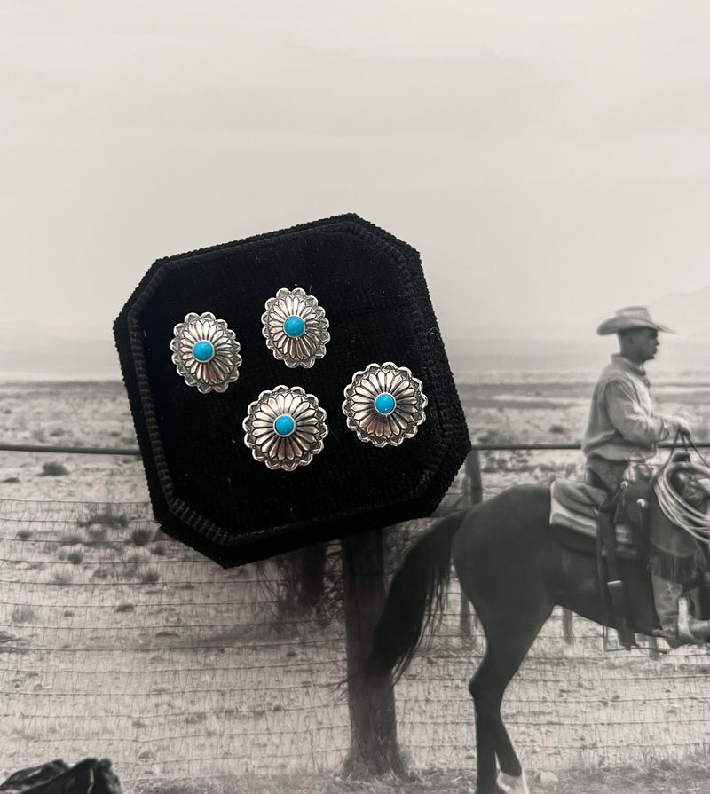 NAVAJO HANDMADE TURQUOISE STUDS