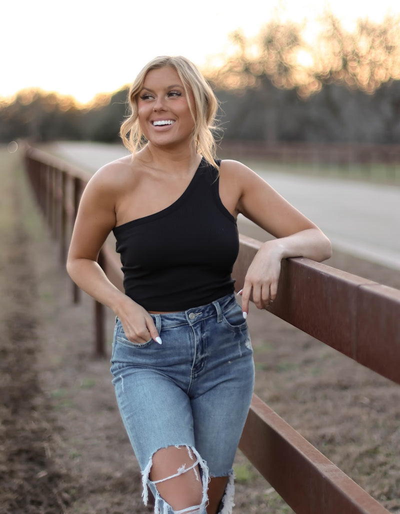 THE BABE ONE-SHOULDER TOP- BLACK