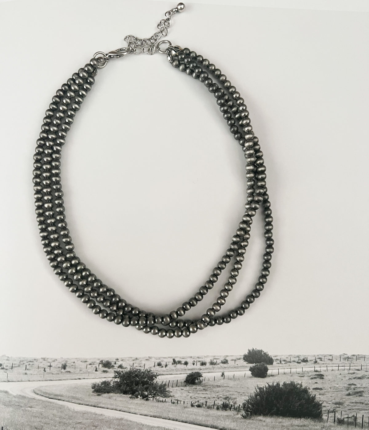 3 STRAND NAVAJO PEARL CHOKER